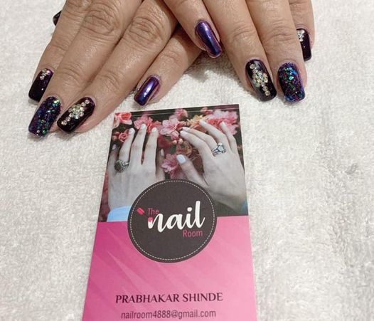 the-nail-room